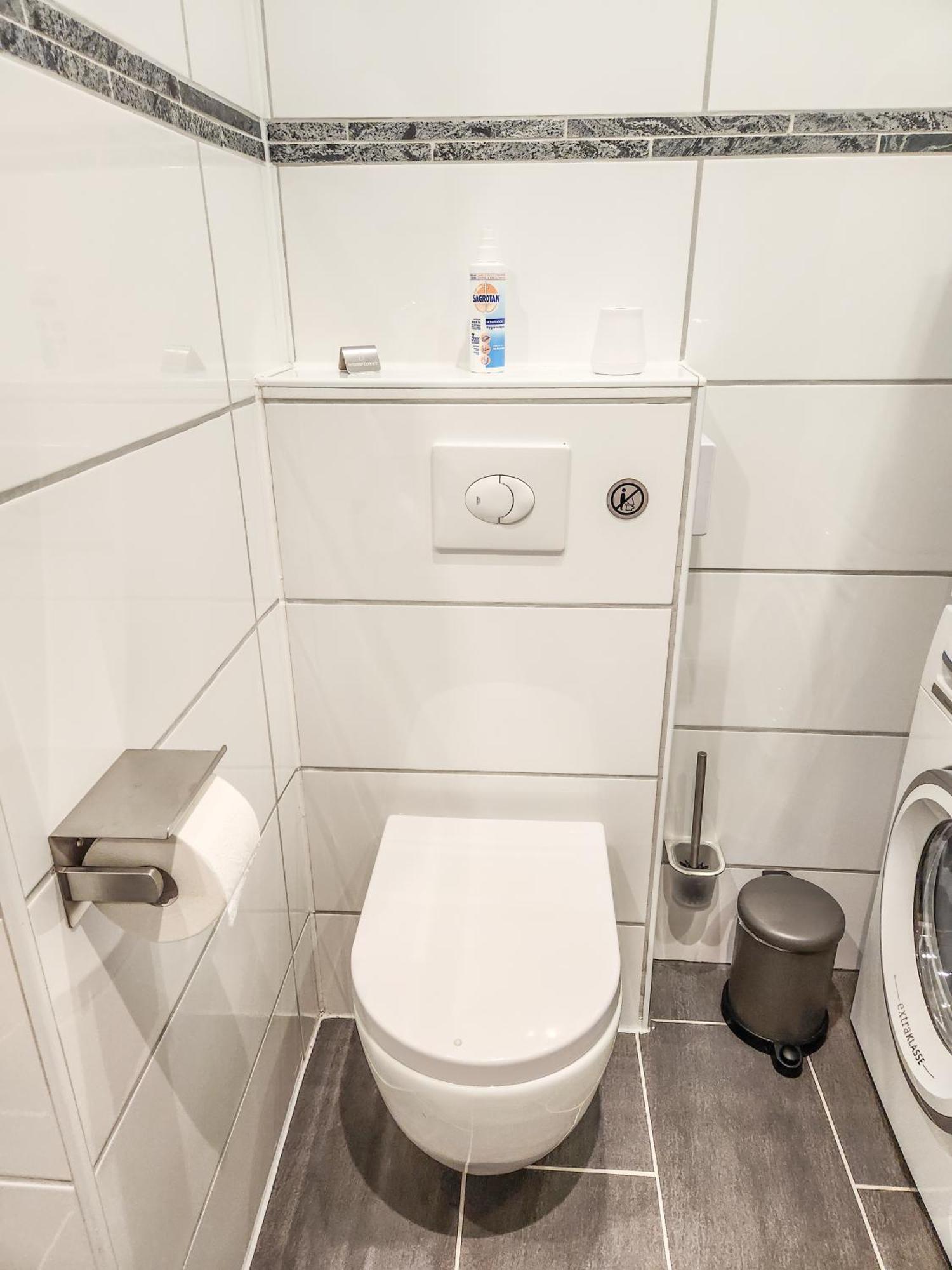 Geli Homes L1 - 2X Zimmer, 2X Kingsize Bett, 1 Bis 4 Personen, Parkplatz, Tv, Wifi, Top Kueche, Kaffee, Tee 뤼넨 외부 사진